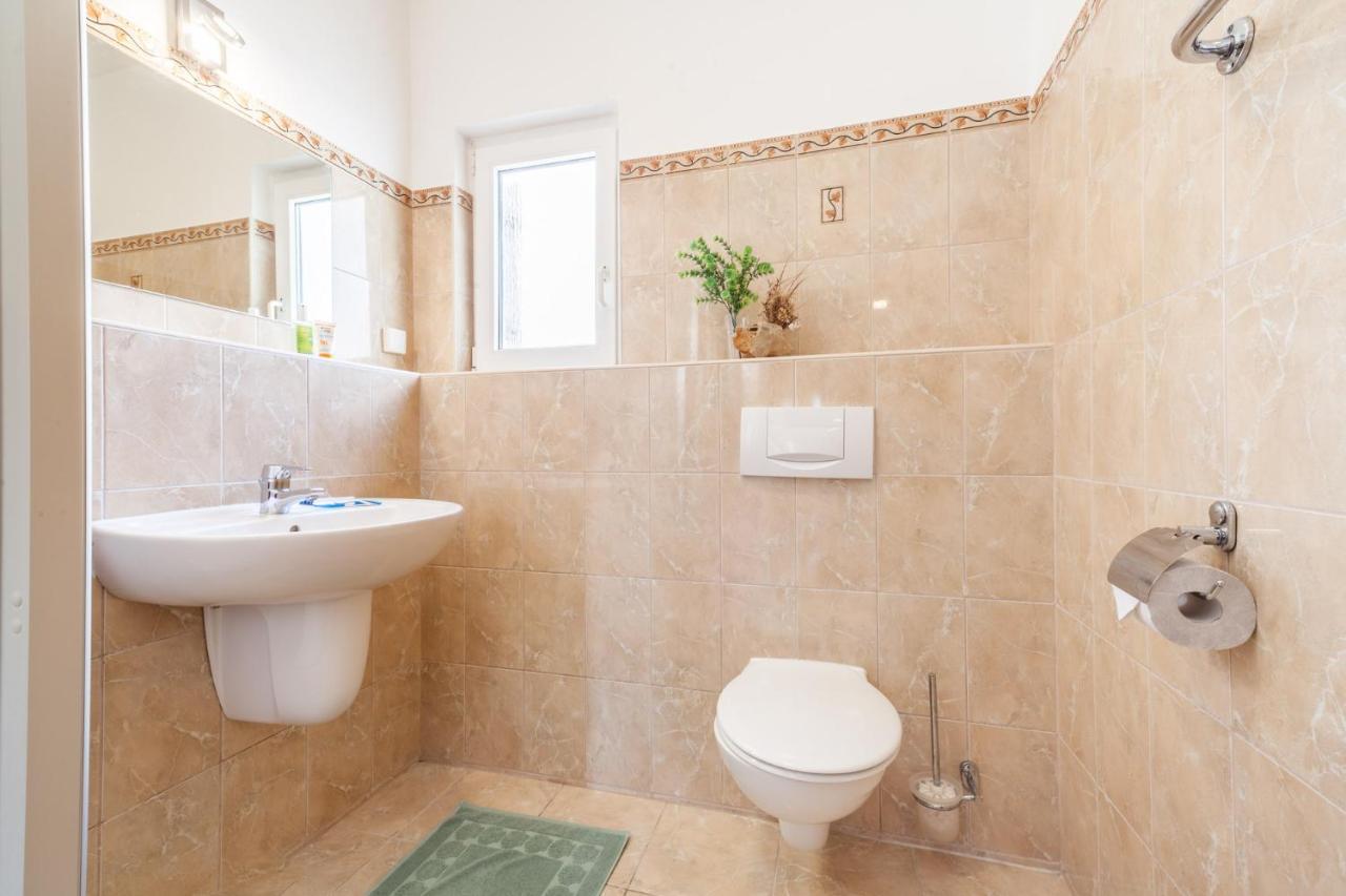 Ferienhaus Rajka Kustići エクステリア 写真