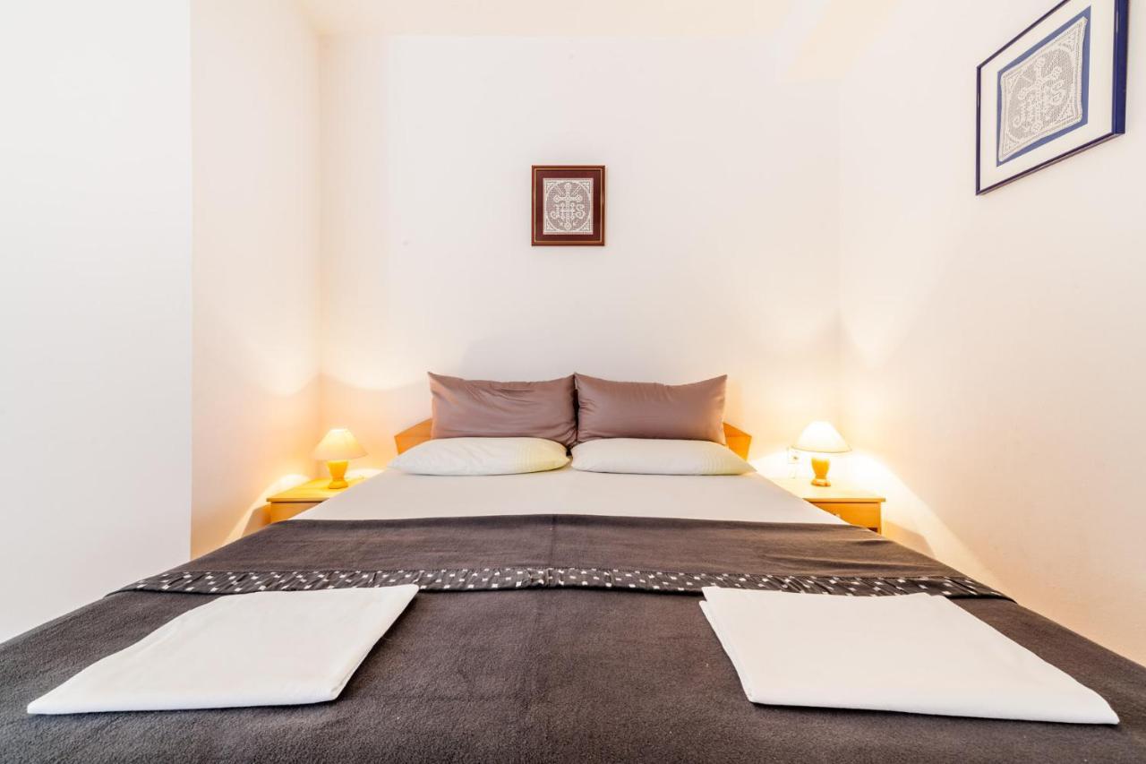 Ferienhaus Rajka Kustići エクステリア 写真